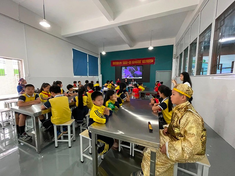 邵陽市五里牌小學(xué)“民族團結(jié)話中秋”活動在玖味中醫(yī)藥膳研學(xué)實踐教育基地順利舉行