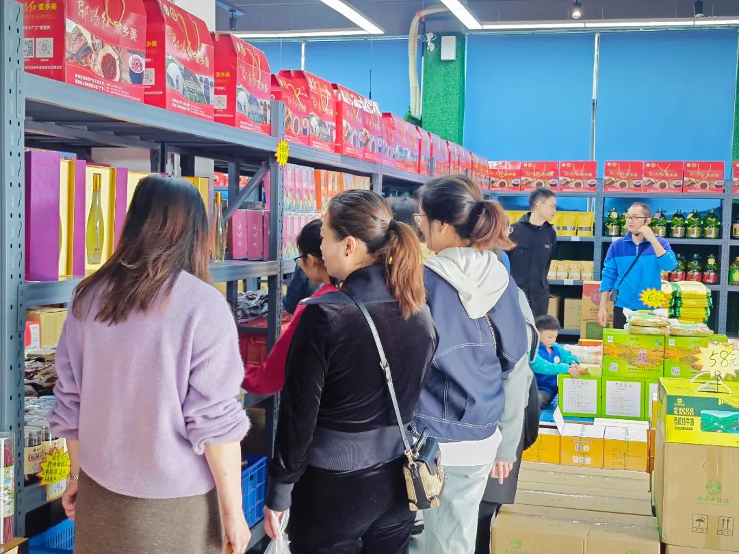 邵陽學院附屬第二醫院團建秋游拓展活動在天香生物紫色健康產業園盛大啟航