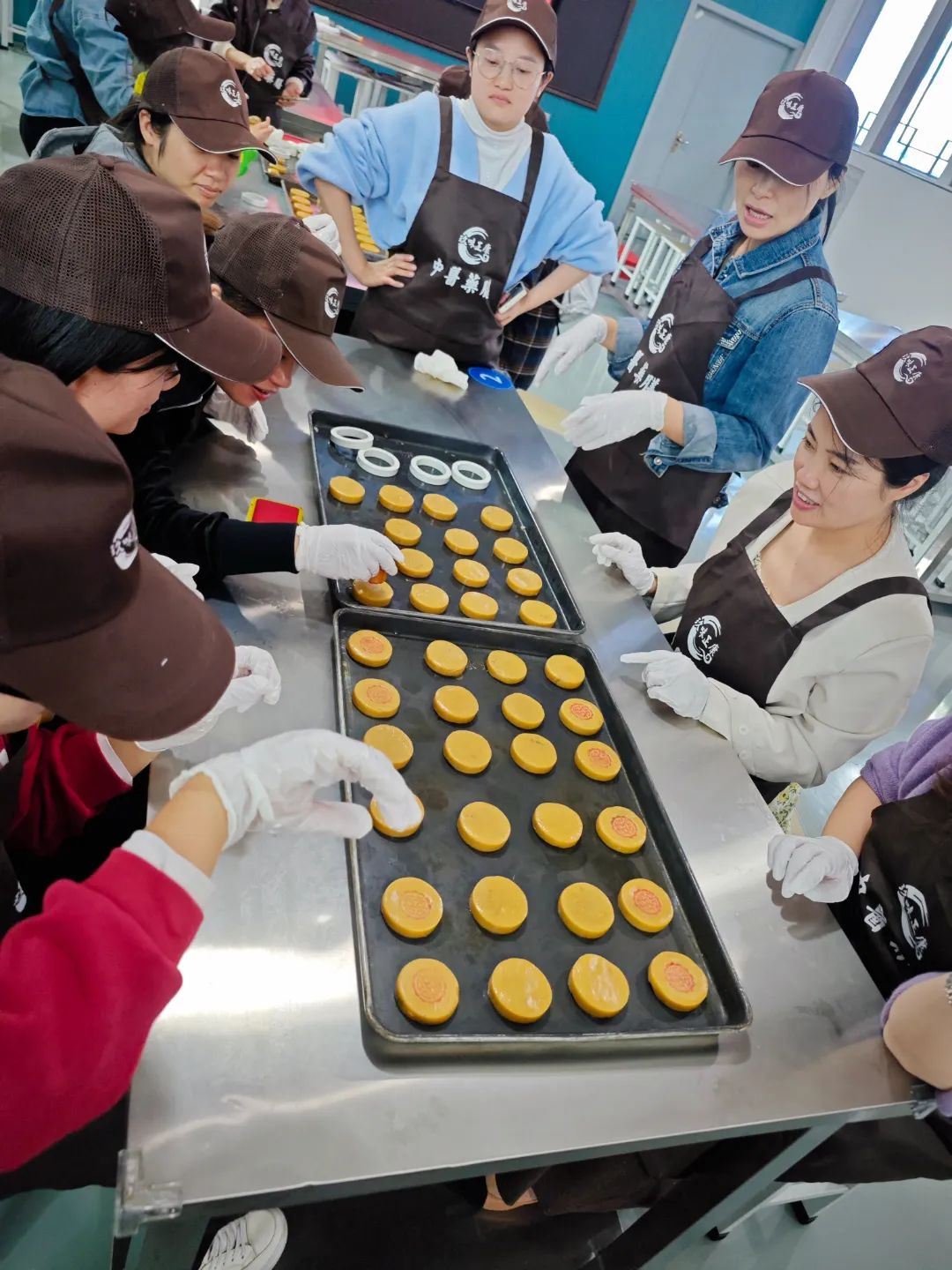 邵陽學院附屬第二醫院團建秋游拓展活動在天香生物紫色健康產業園盛大啟航