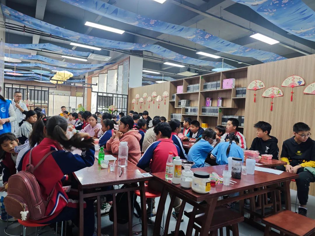 雙清區(qū)“愛心護航，助夢成長”