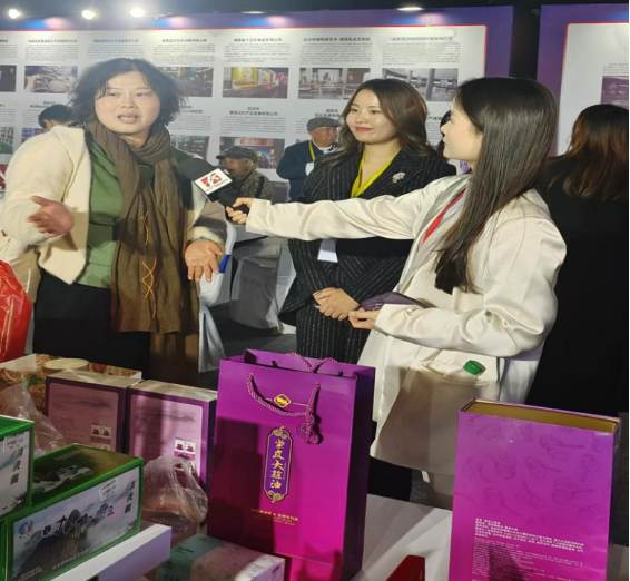 “科技+文創”融合產品贏贊譽